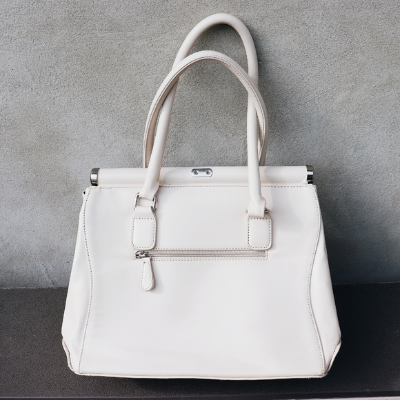 Le Chateau Off White Handbag - Picture 2 of 8